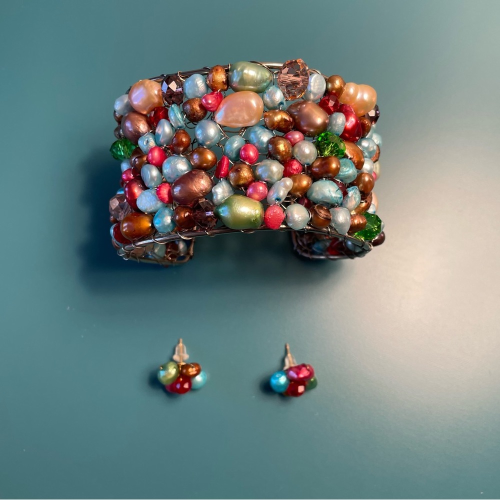 Elly Preston bracelet and earrings